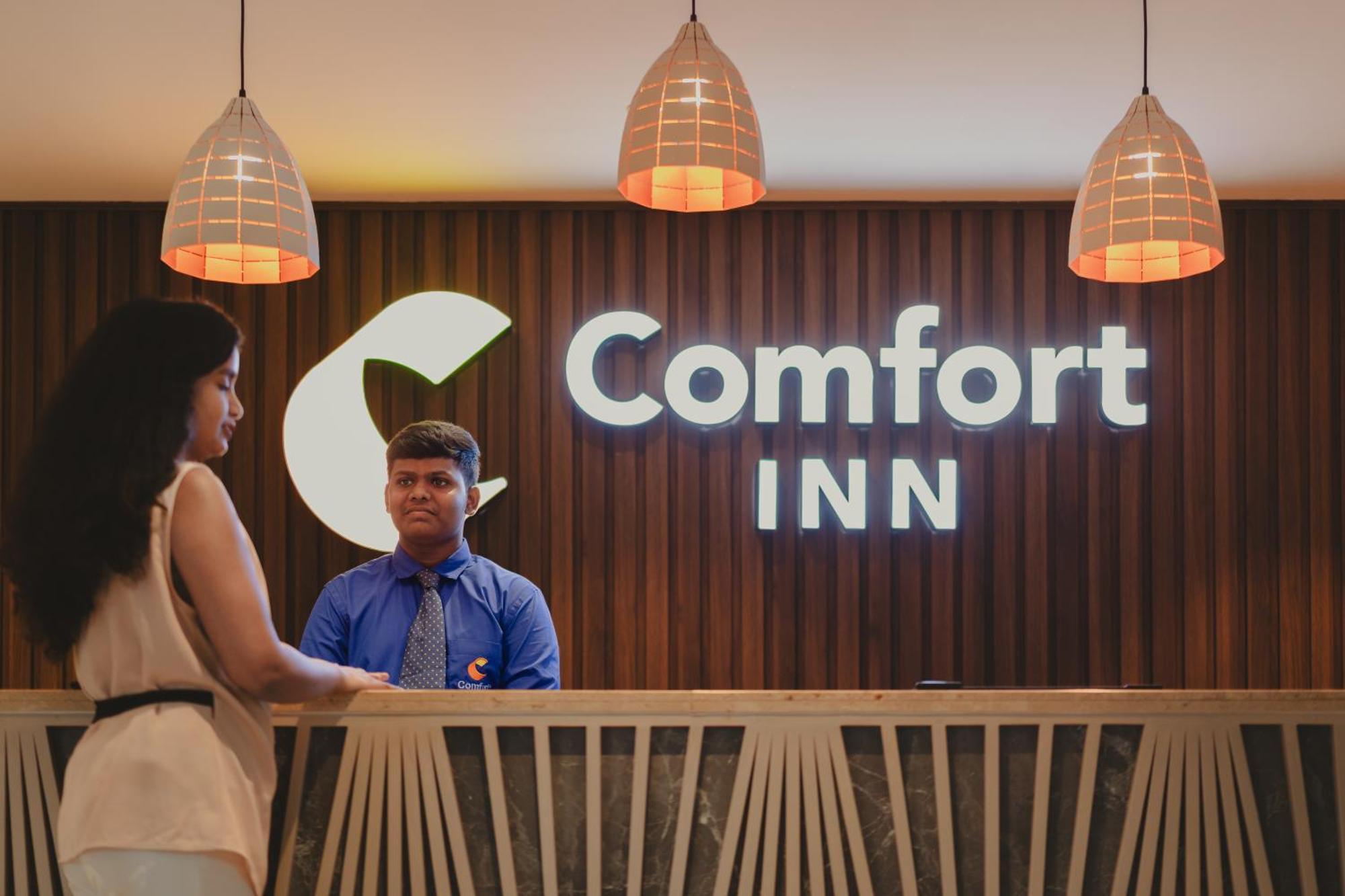 Comfort Inn Elite Jua Exterior photo